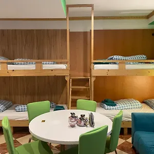 Albergue Viktoria Artur, Viena